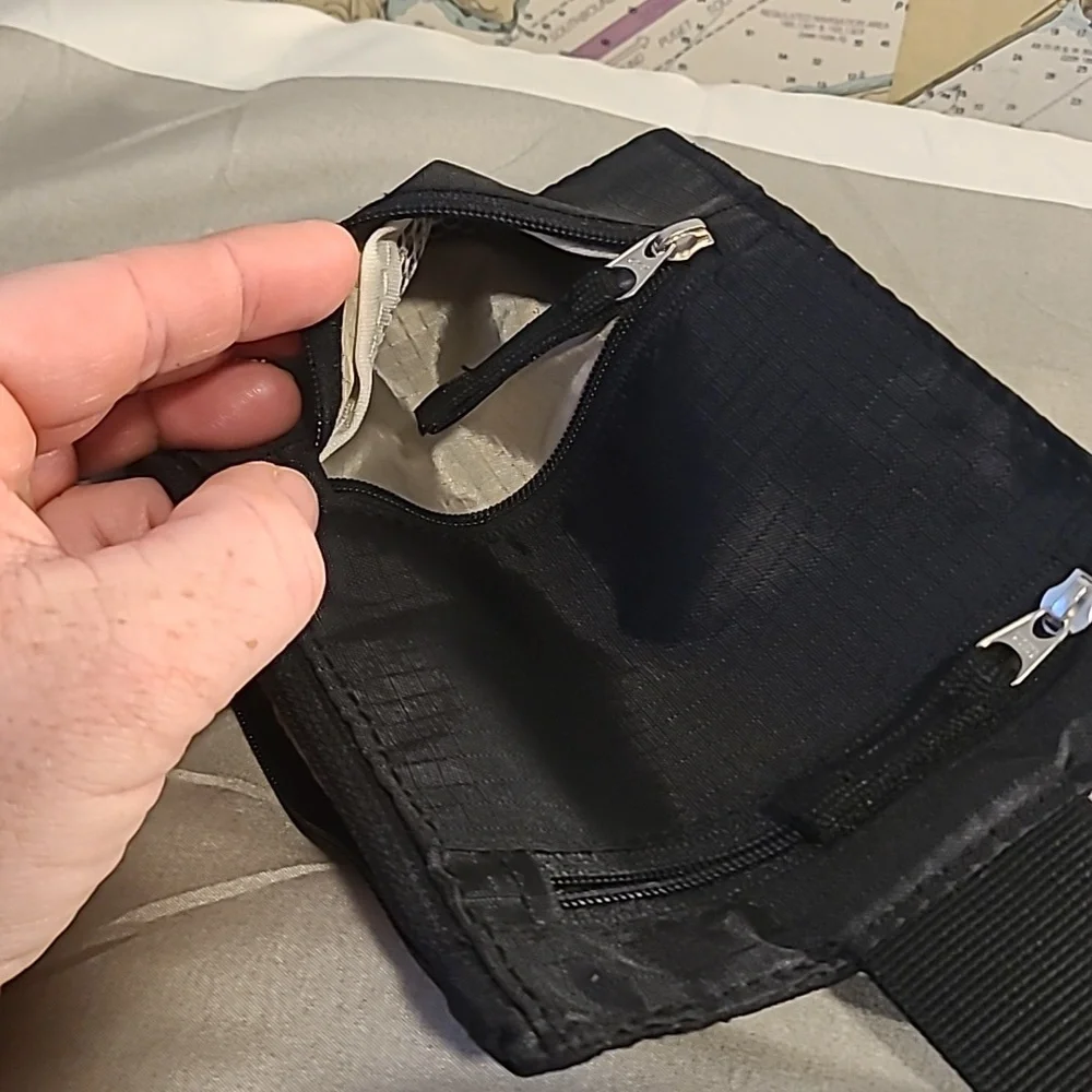 🌸Shacke Pax Pocket Vault with RFID blocking